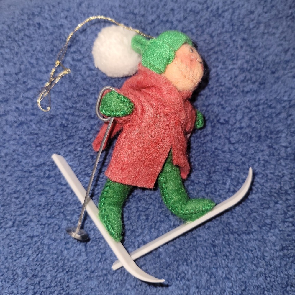 Annalee Mobilitee Vintage Skier with Skies Christmas Ornament 1991